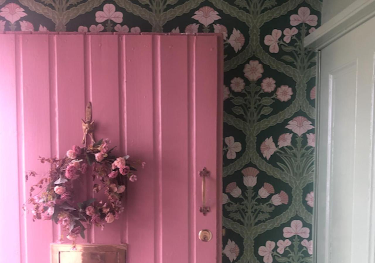 The Pink Cottage Upstairs Suite & Garden Summer Room Whitehead Exterior foto